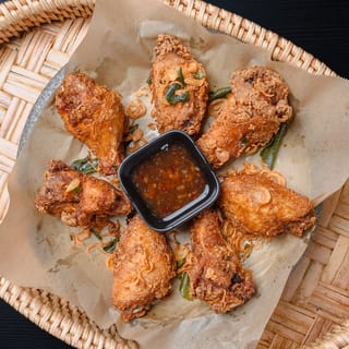 Lemongrass Chicken Wing ຈືນປີກໄກ່